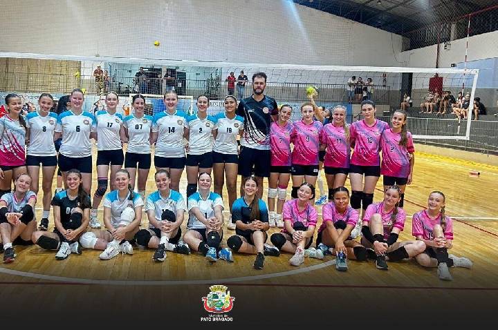 Equipes femininas de Pato Bragado participam da segunda etapa da Copa JS de Voleibol em Guaíra