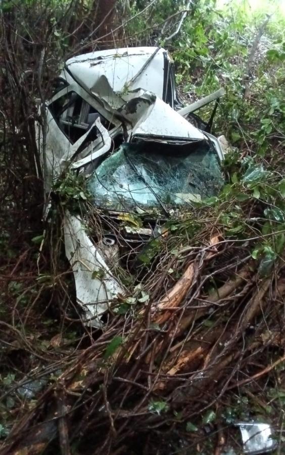 Jovem sofre grave acidente de carro na PR-495 entre Marechal Rondon e Iguiporã