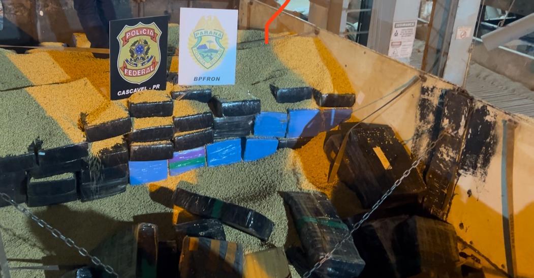BPFron e PF apreendem carreta carregada com mais de 2 toneladas de maconha na região