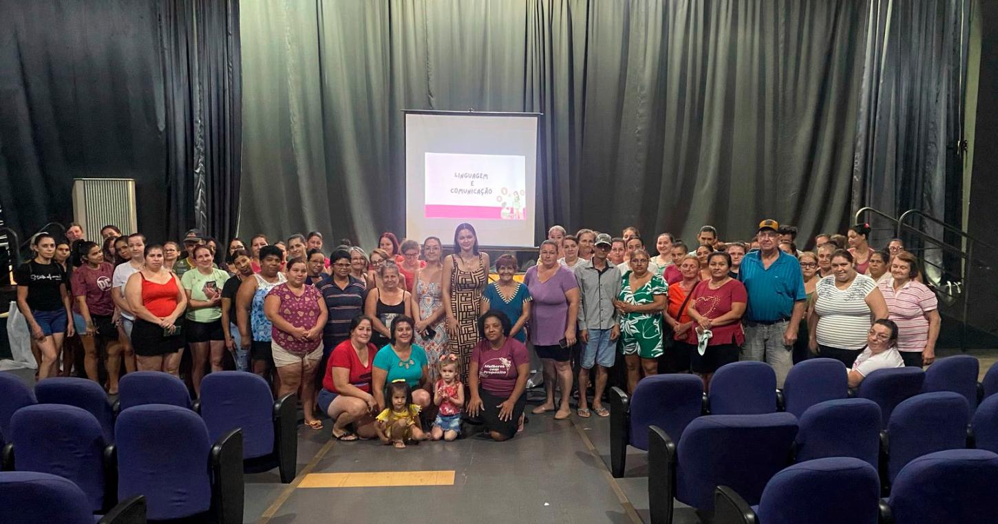 Cras e usuários dos programas sociais abordam a comunicação assertiva e a importância no desenvolvimento infantil