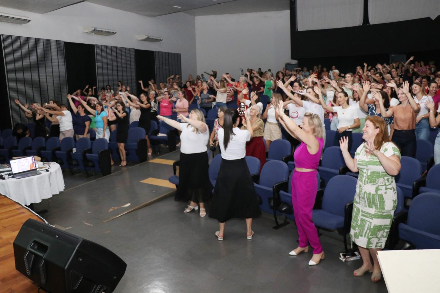 Pato Bragado dá início à programação da Semana da Mulher; Sexta-feira será marcada pela Noite de Máscaras