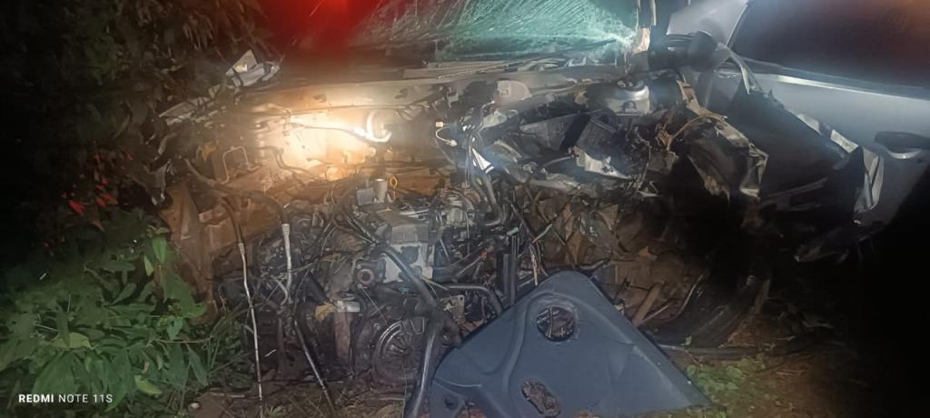 Colisão frontal deixa um morto e outro ferido na PR-473