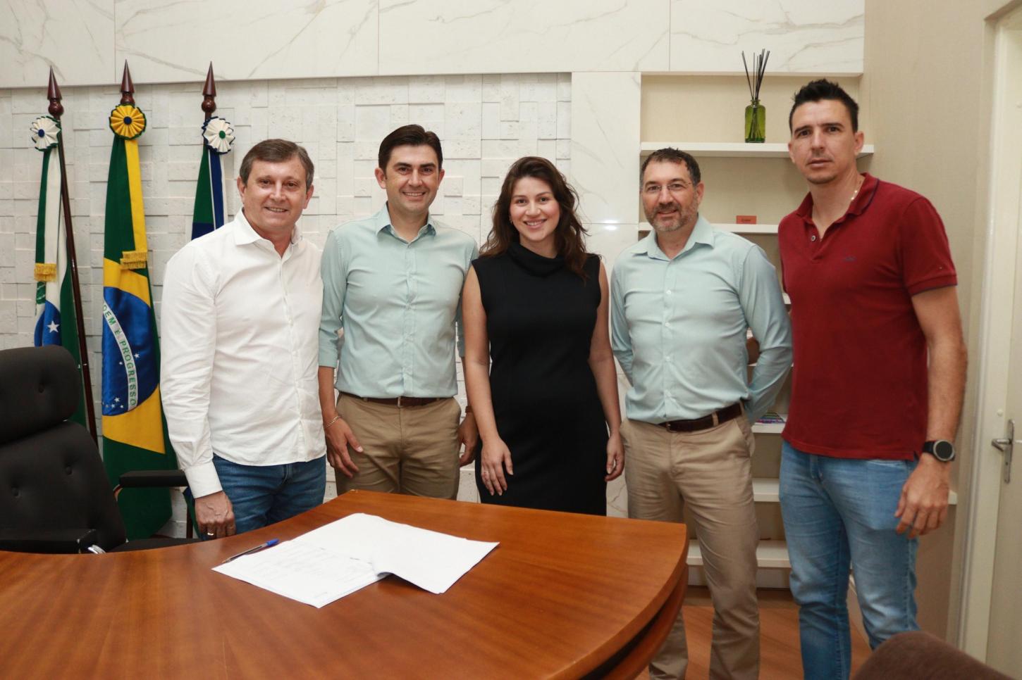 Entre Rios do Oeste firma parceria inédita com cooperativa de crédito e abre conta no Sicredi