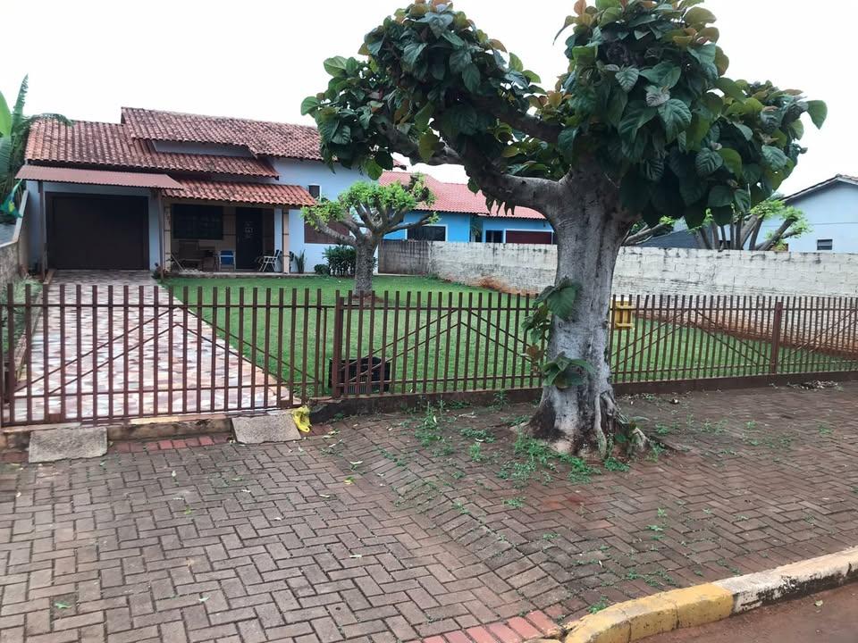 OPORTUNIDADE DE INVESTIMENTO CASA COM APROXIMADAMENTE 99M²