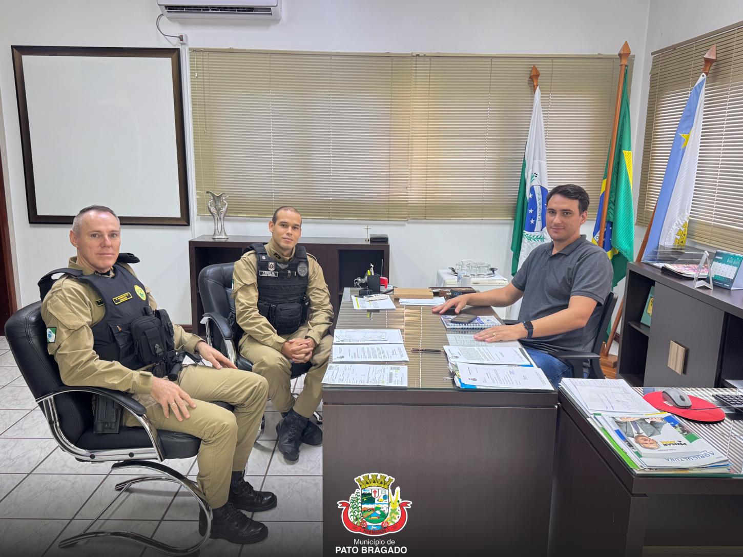 Prefeito John Nodari recebeu autoridades da Policia Militar em seu gabinete