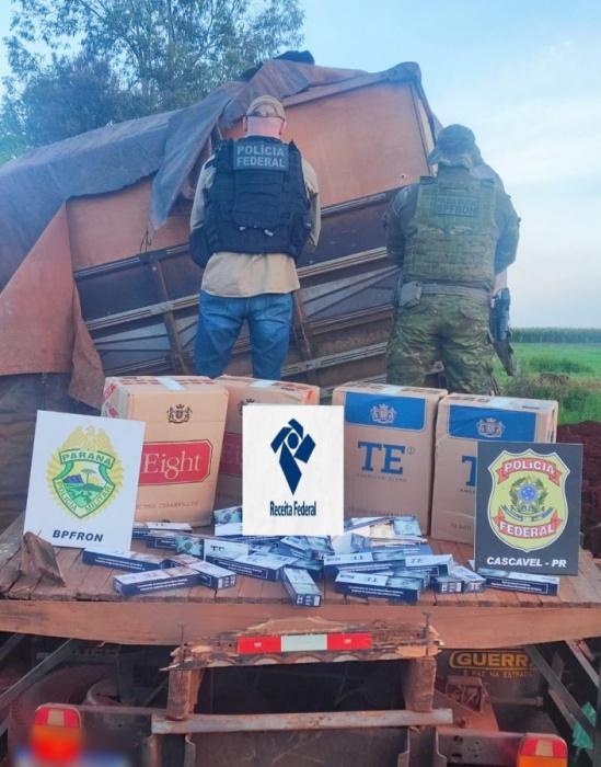 Caminhão com 500 caixas de cigarros contrabandeados é apreendido entre Cascavel e Toledo