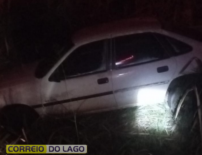Veículo é encontrado fora da pista na PR-317 entre Santa Helena e Sub-Sede