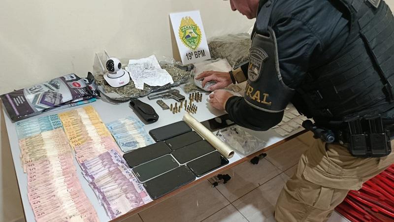Ação da Patrulha Rural resulta em apreensão de drogas, arma e prisão em Vila Nova