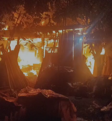 Incêndio atinge marcenaria no centro de Pato Bragado