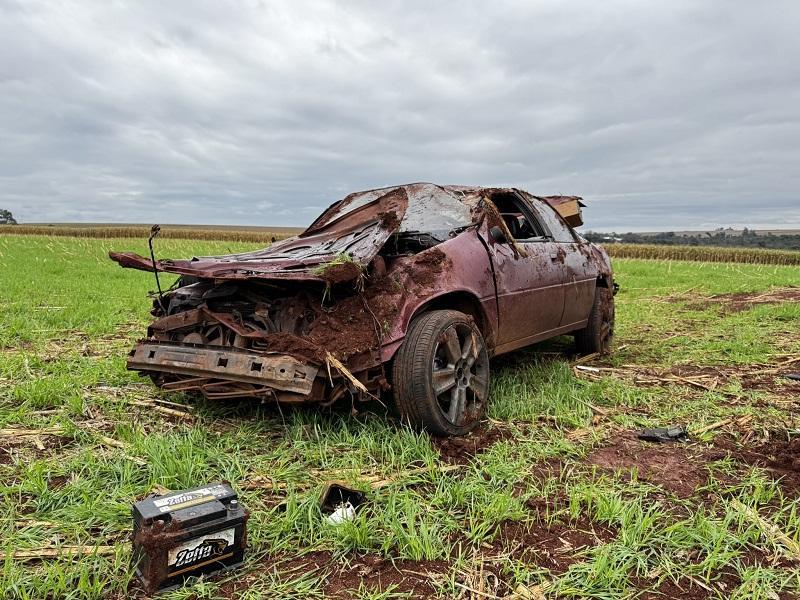 Jovem de Nova Santa Rosa capota Vectra e é ejetado do carro