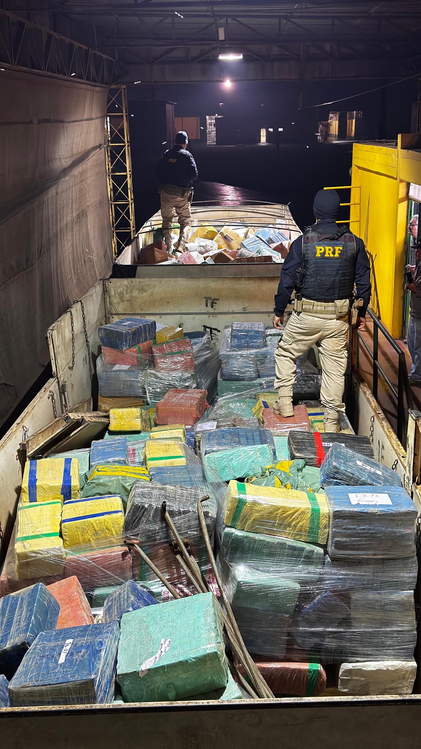 No dia Internacional de combate às drogas, PRF apreende mais de 17 toneladas de maconha em Marechal Cândido Rondon
