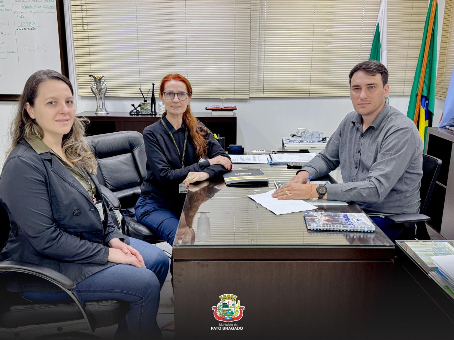 Representantes da UTFPR do Campus de Santa Helena faz visita ao Prefeito de Pato Bragado