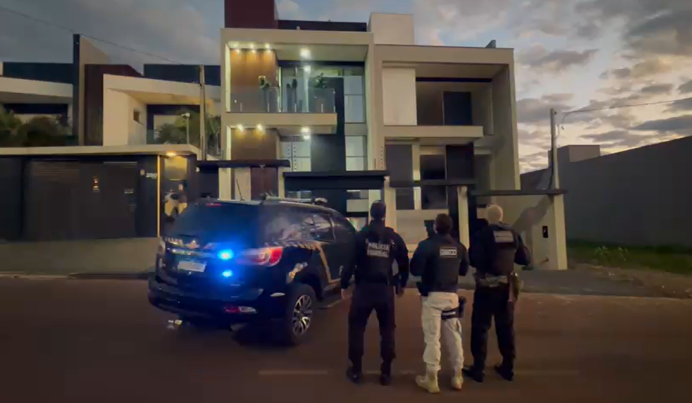 Suspeito de integrar facção criminosa é preso em Cascavel, diz PF