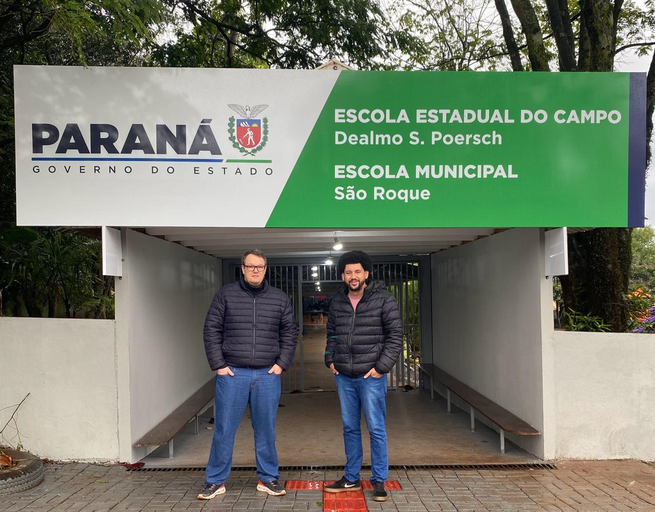 Vereador Fernando Nègre visita escola revitalizada em São Roque com recursos viabilizados pelo Deputado Estadual Arilson Chiorato (PT)