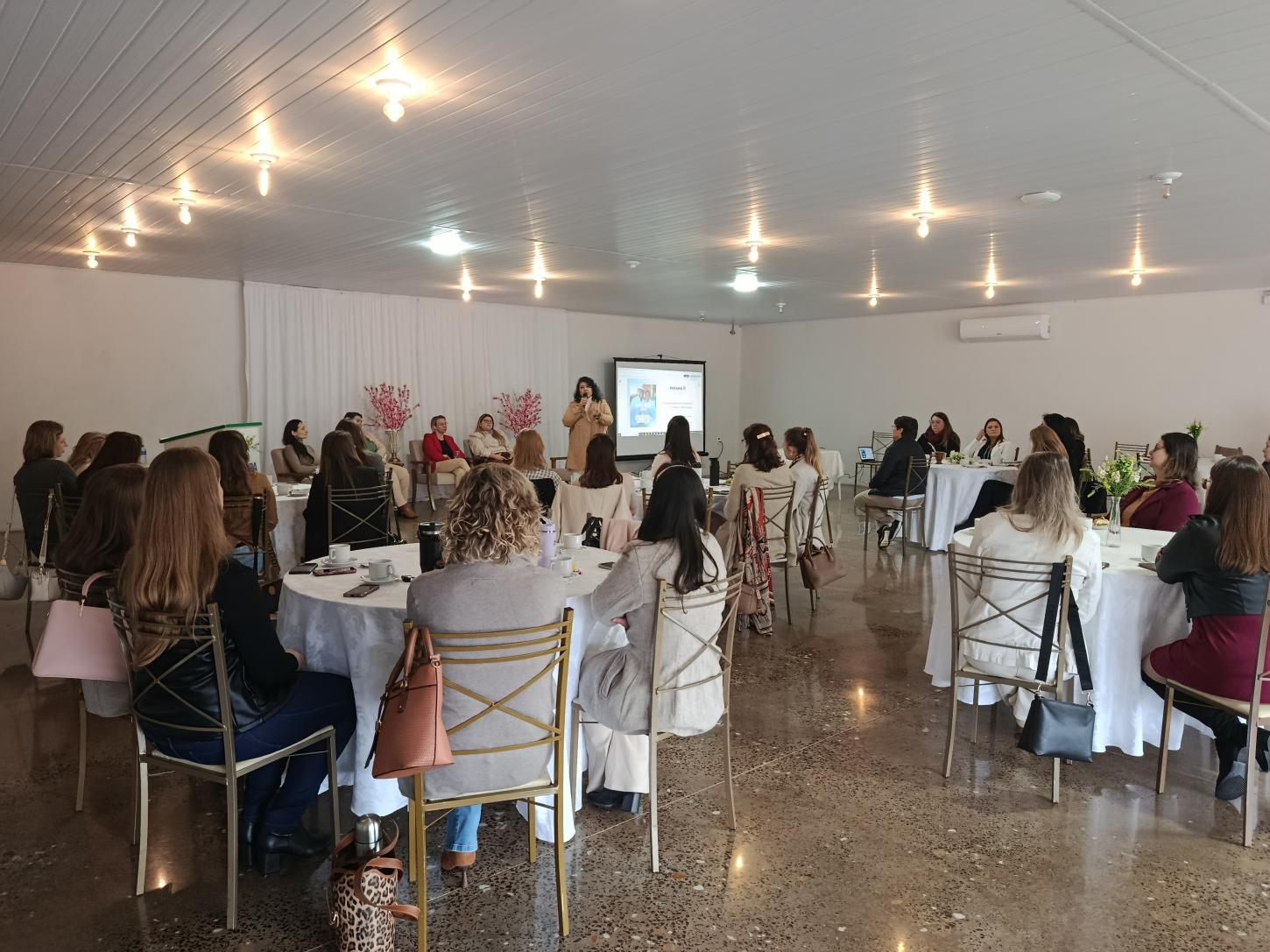 Acibra Mulher realiza o 1º Inspira Elas que reuniu mulheres empreendedoras e com participação especial de Christiane Yared