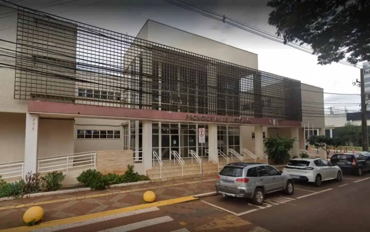 Médico ortopedista, de Toledo, que cobrava de pacientes para “furar a fila” do SUS é condenado em ação civil ajuizada pelo MPPR