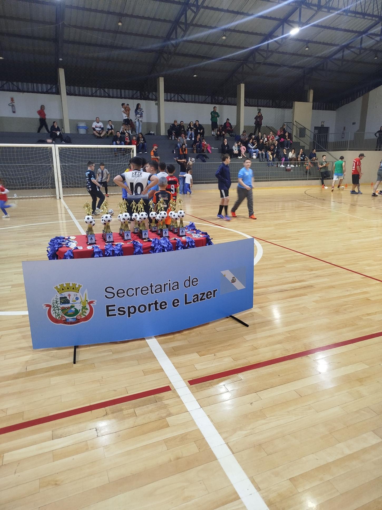 Sucesso absoluto na 1ª edição do Torneio Chute ao Pneu em homenagem ao Dia dos Pais