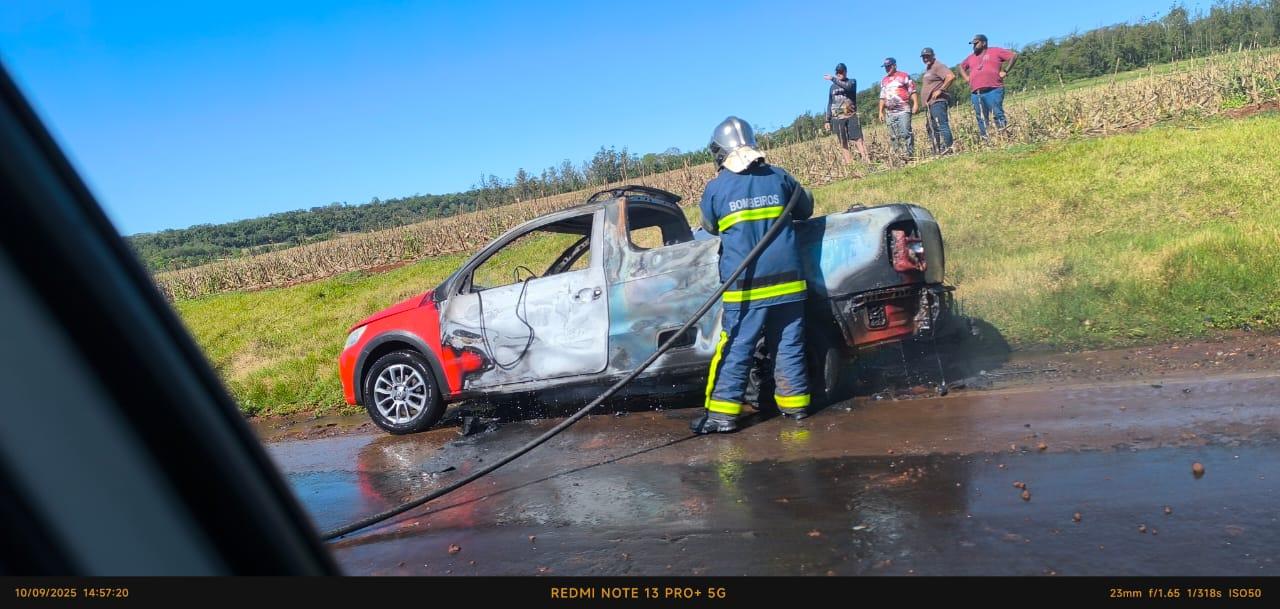 Incêndio destrói parcialmente Saveiro entre Marechal Cândido Rondon e Margarida