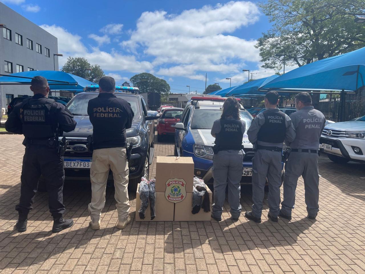 PF realiza doação de cabelos contrabandeados para apoio a pacientes em tratamento de câncer 