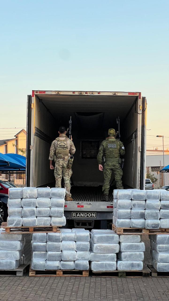 Polícia Federal e BPFRON realizam grande apreensão de drogas em Palotina