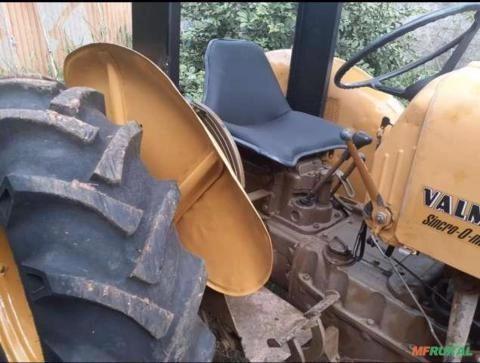 Homens caem em golpe ao tentar comprar trator em Marechal Cândido Rondon