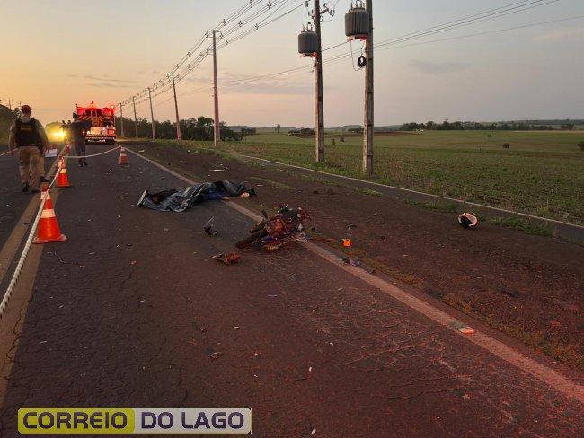 Motociclista morre em colisão frontal com caminhão na PR-488, em Santa Helena