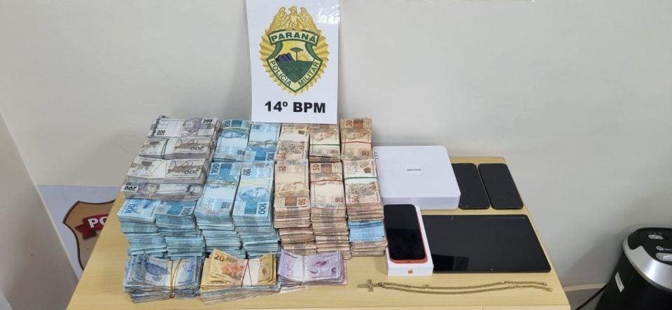 Polícia encontra mais de R$ 1,2 milhão escondidos em casa durante operação