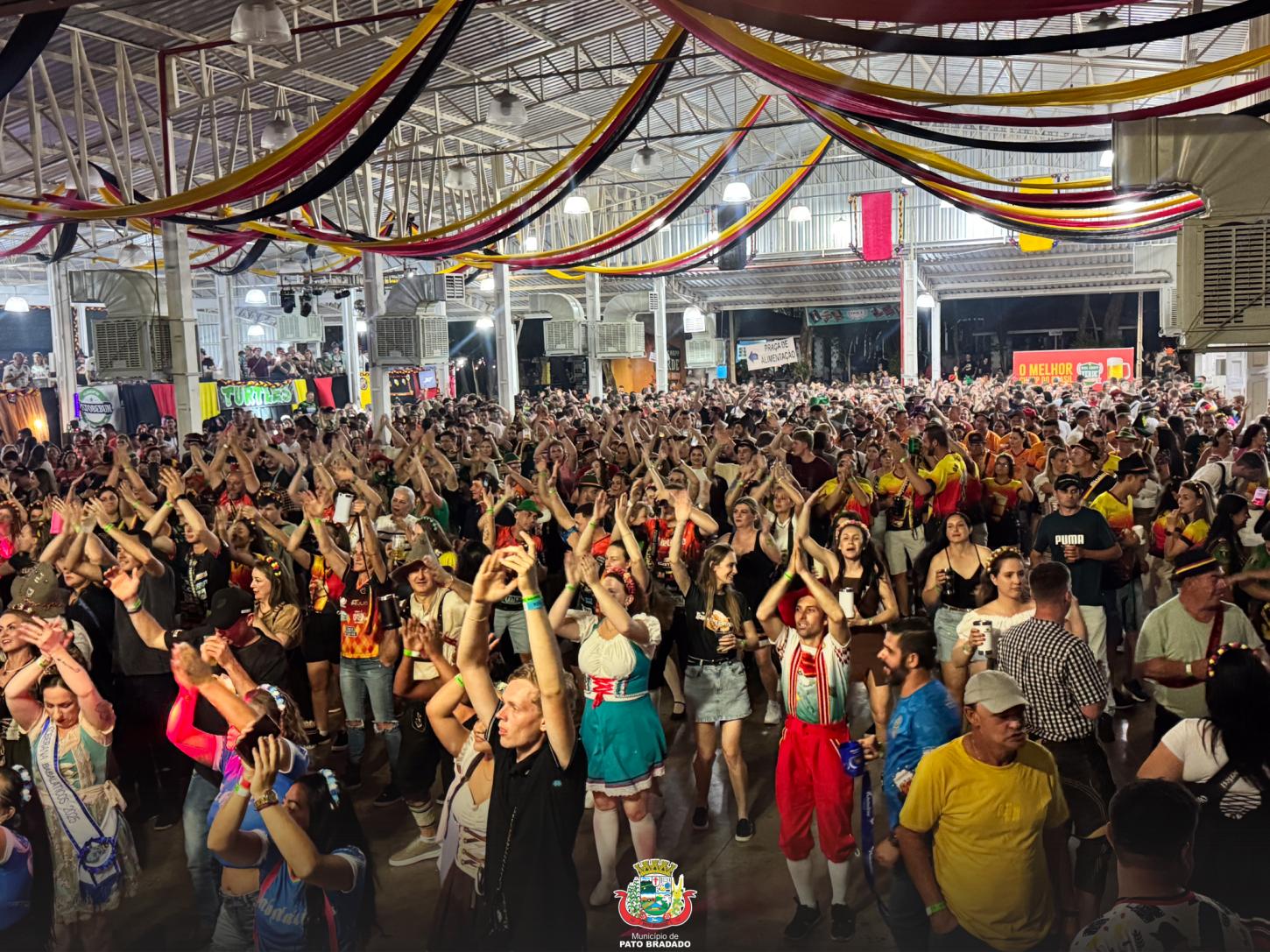 Tradição, alegria e muita animação na 25ª Oktoberfest de Pato Bragado
