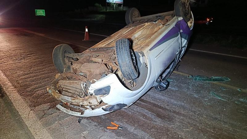 Veículo capota na BR-163 entre Toledo e Marechal Cândido Rondon