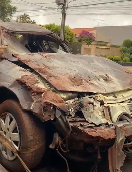 VIDEO:Flagra impressionante: motorista foge, cai em barranco e capota em Cascavel
