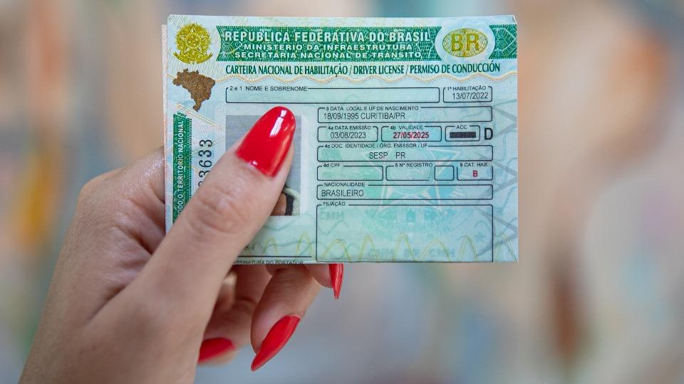 Governador sanciona lei que prevê CNH gratuita para pessoas em vulnerabilidade social
