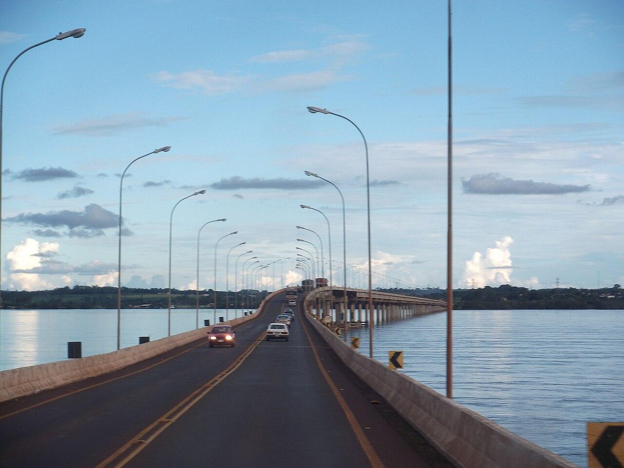 PRF alerta para aumento no fluxo de veículos na região de Guaíra (PR) durante o feriado prolongado da Consciência Negra