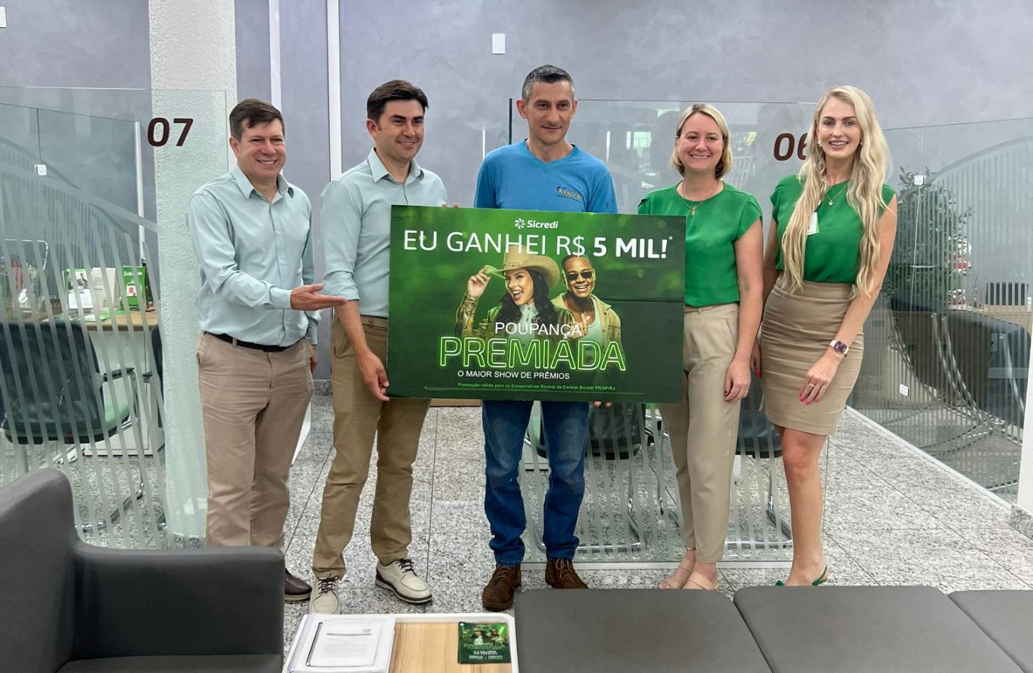 Bragadense ganha R$ 5 mil na Poupança Premiada Sicredi