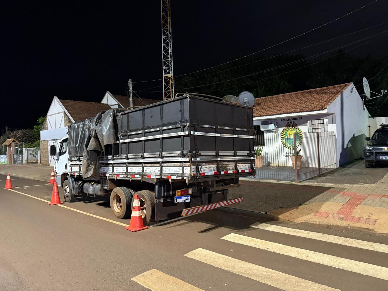 POLÍCIA FEDERAL e BPFRON realizam apreensão de carga de cigarros paraguaios e veículos