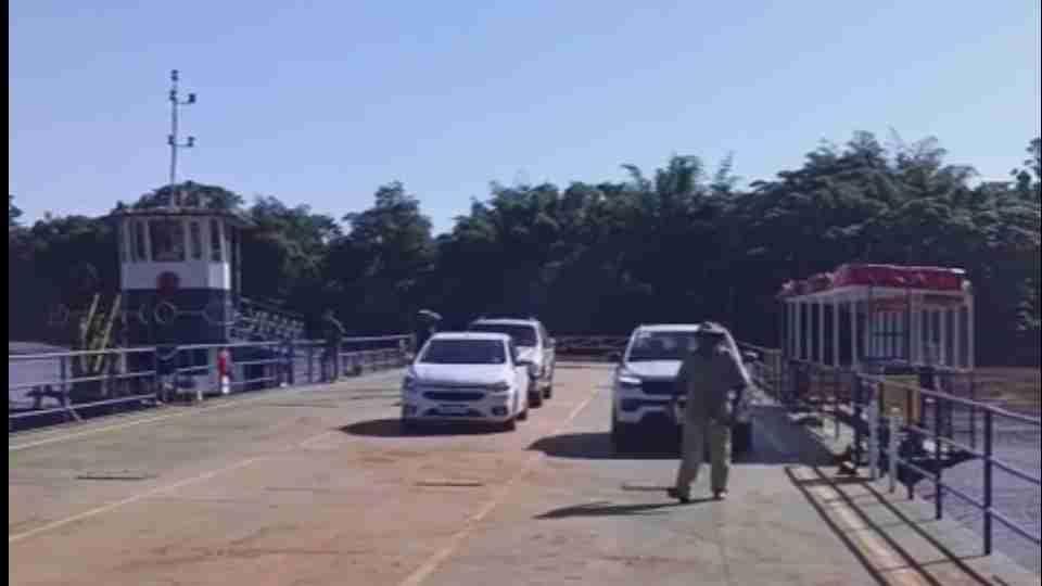 Balsa sobre o Rio Piquiri entra em operação e reduz desvio na BR-272