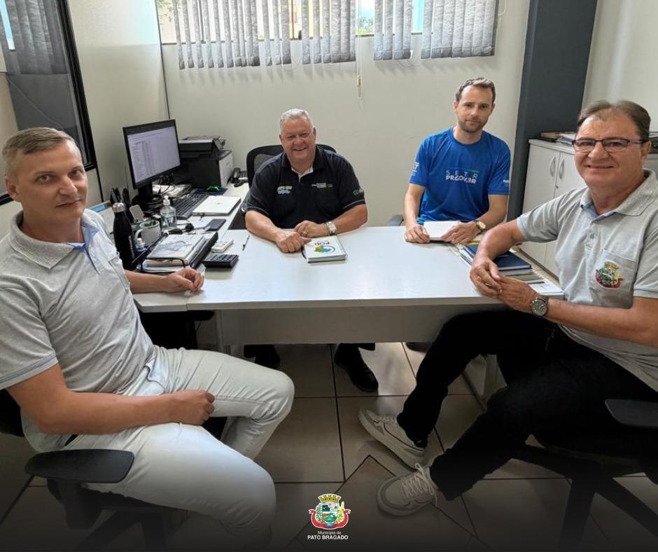 Equipe de Pato Bragado realiza visita técnica à Agência do Trabalhador de Marechal Cândido Rondon