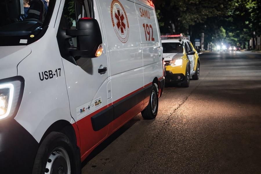 Moradora de Nova Santa Rosa fica ferida após bater moto contra árvore e poste em Marechal Rondon