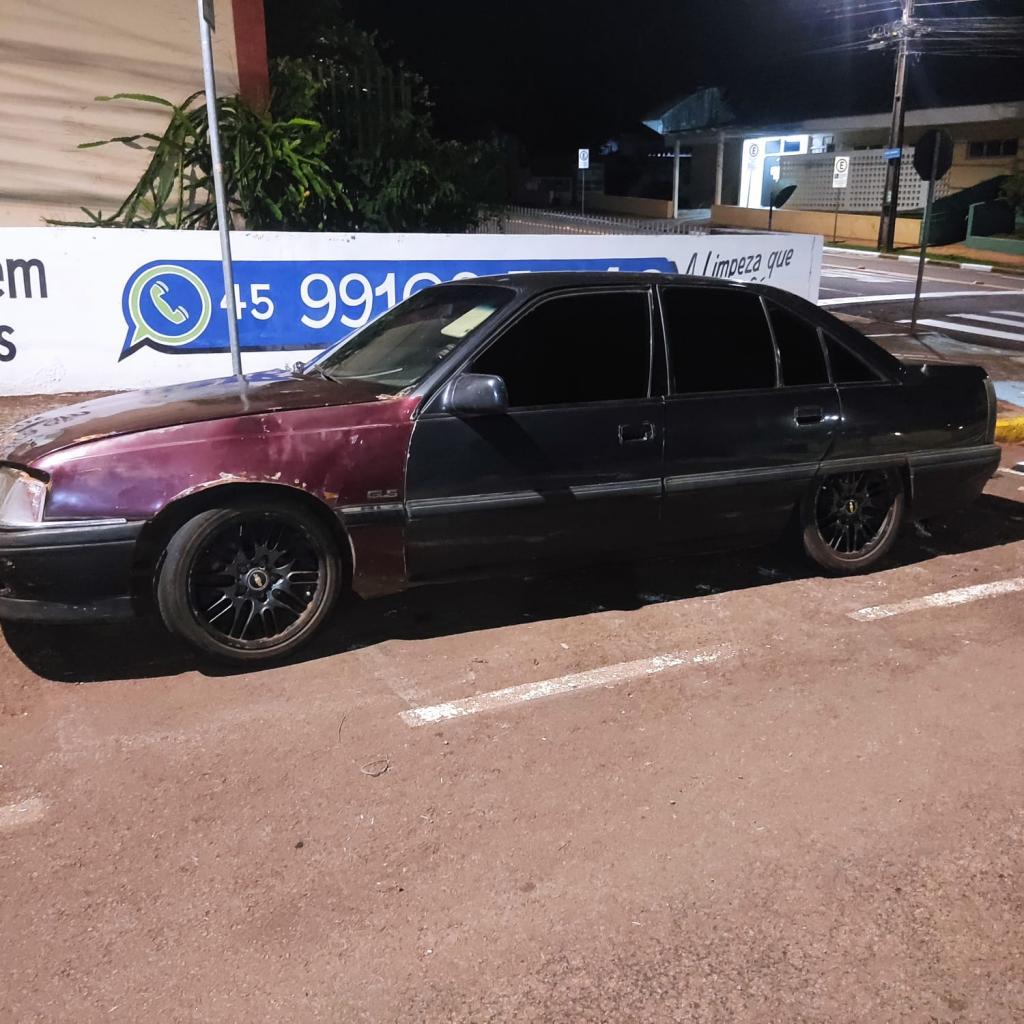 Perseguição termina com casal preso e mais de 57 kg de maconha apreendidos em Toledo