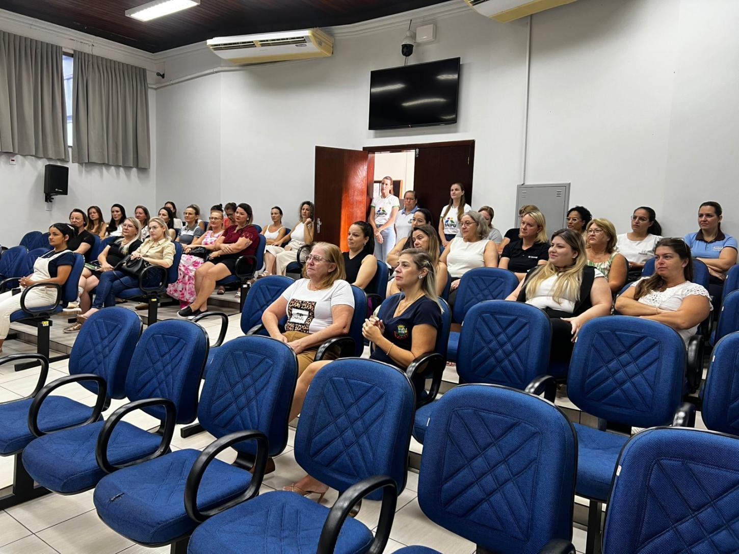 ACIBRA realiza café da manhã especial marca homenagem ao Dia da Mulher