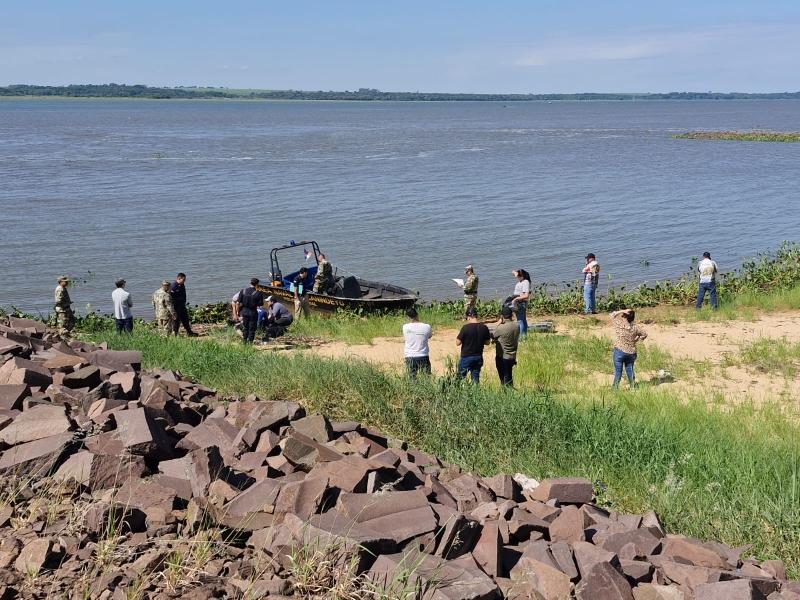 Marinha de Guaíra divulga nota sobre acidente de barco com dois mortos no Rio Paraná