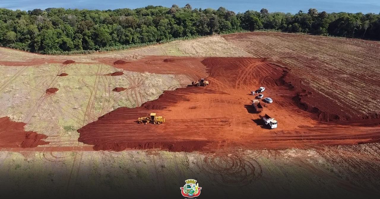 Programa de terraplanagem impulsiona construções em Pato Bragado