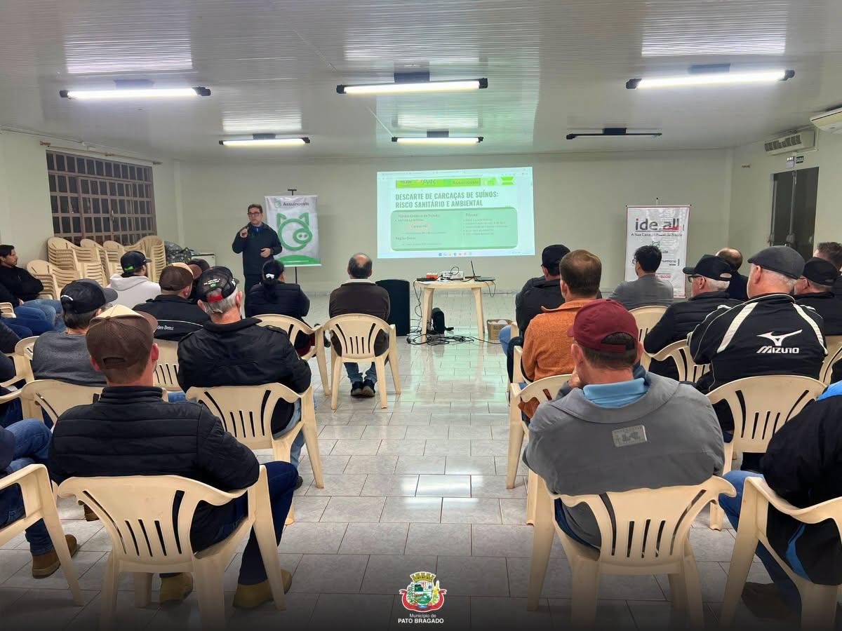 Suinocultores participam de encontro sobre o descarte correto de carcaças em Pato Bragado