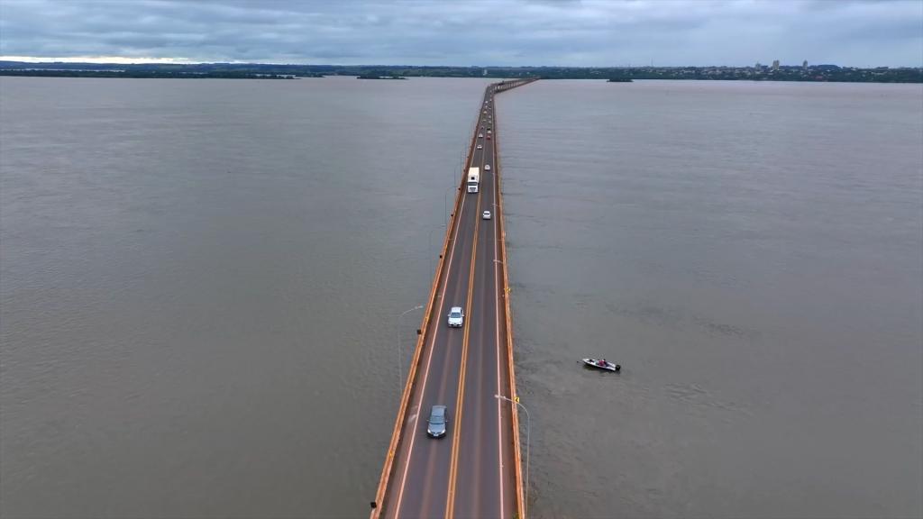 Obras na Ponte Ayrton Senna alteram trânsito entre Paraná e Mato Grosso do Sul