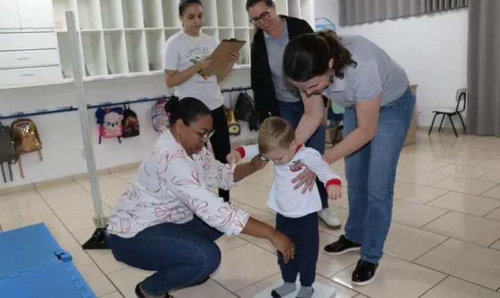 A Secretaria Municipal de Saúde promove, nesta semana, no Centro Municipal de Educação Infantil (CMEI) Gotinha de Mel, a terceira etapa das ações do Programa Saúde na Escola (PSE).