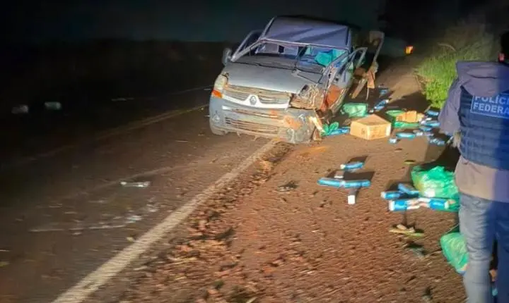 PF divulga detalhes sobre grave acidente com van que capotou durante fuga na BR-163