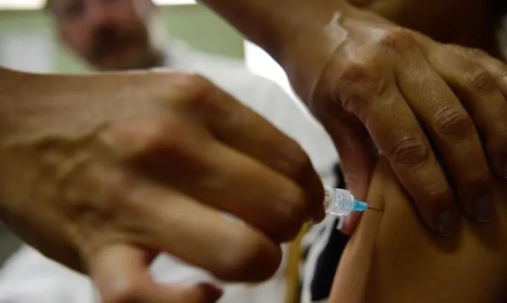 Vacinação de adolescentes de 15 a 19 anos contra o HPV é prorrogada